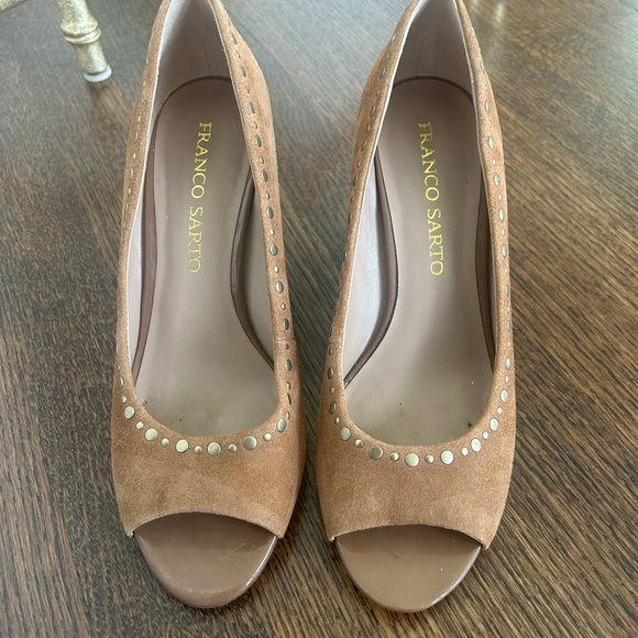 Womens Franco Sarto camel suede open-toe wedge shoe size 7- - Picture 2 of 5